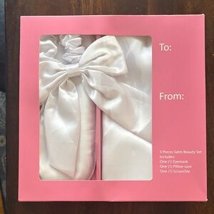 BRAND new White Satin Pillow Case 3 Piece Beauty Set